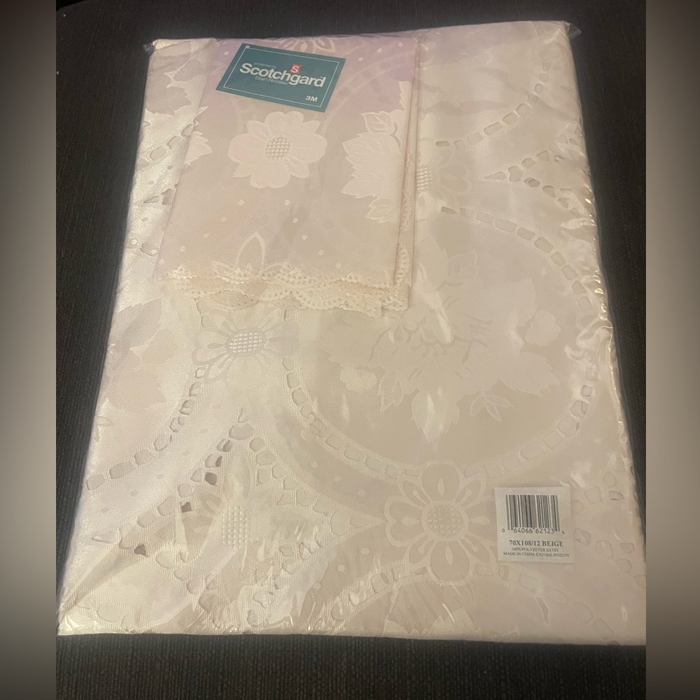 Tablecloth